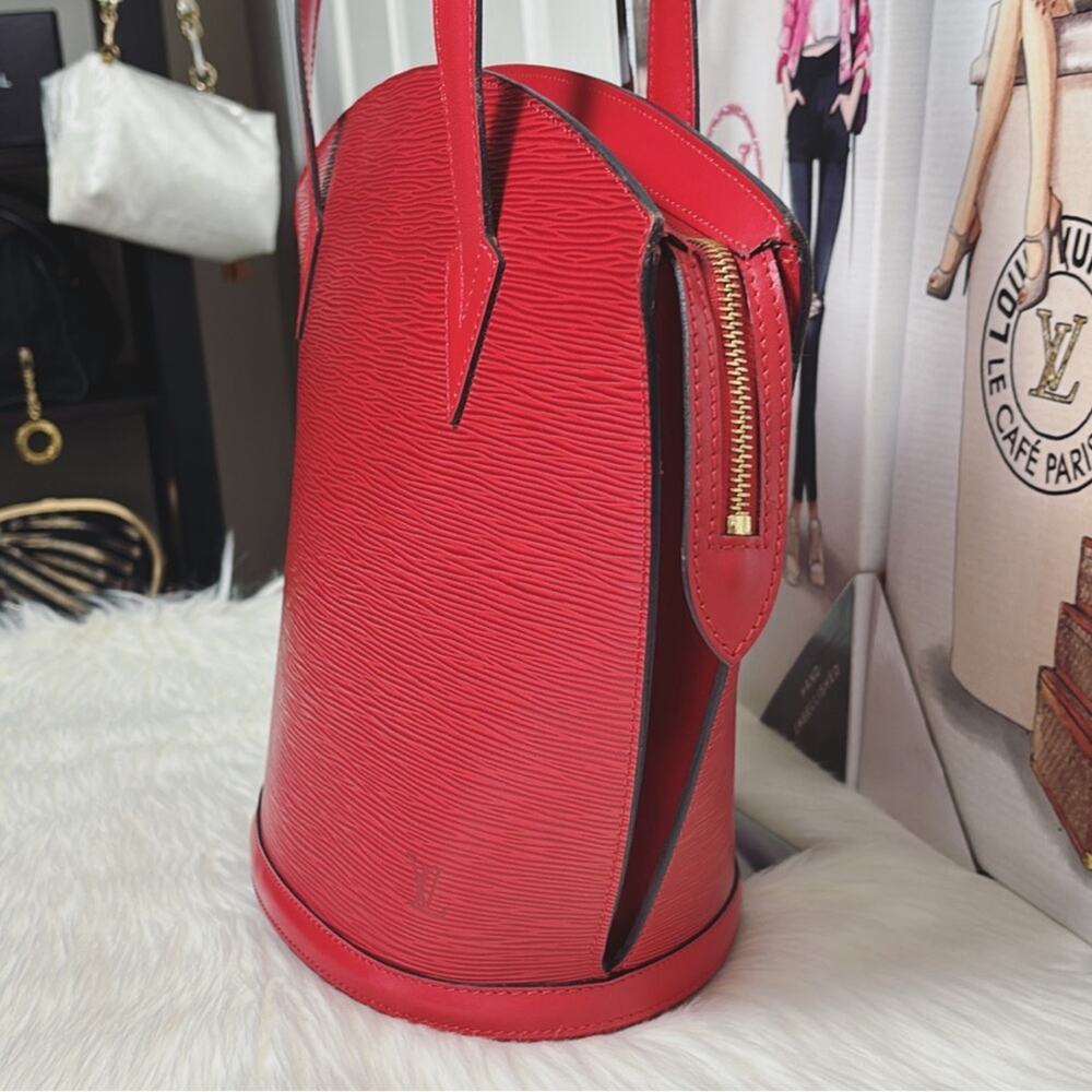 Louis Vuitton Red Epi Leather Tote with Structured Top Handles - Picture 4 of 13